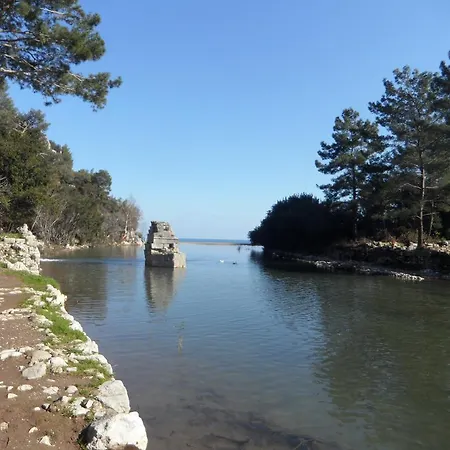 Konukevi Mila 4*