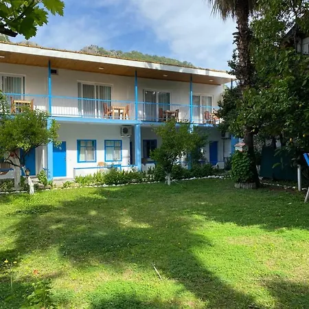 Konukevi Mila 4*