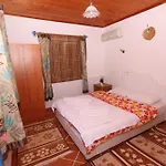 Mila Πανσιόν Çıralı